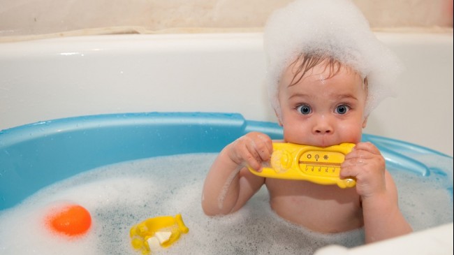 The best means for bathing baby